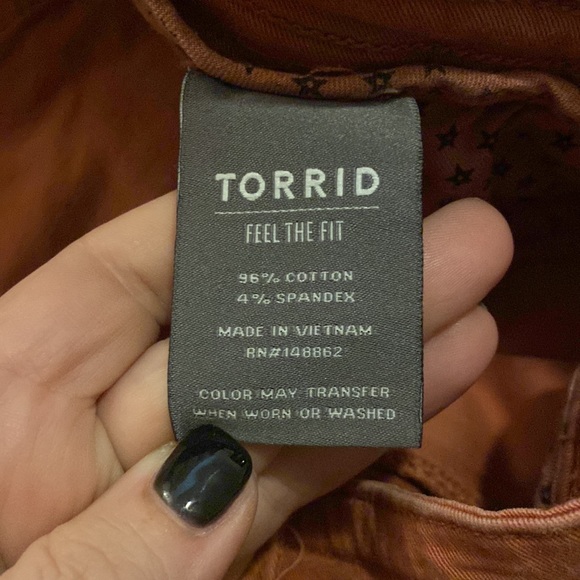 Torrid shorts Feel the fit Size 14 - Picture 3 of 4